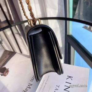 トリー バーチバッグお洒落に魅せる 在庫品 秋冬最新作完売必至ブランド 偽物 激安 通販..