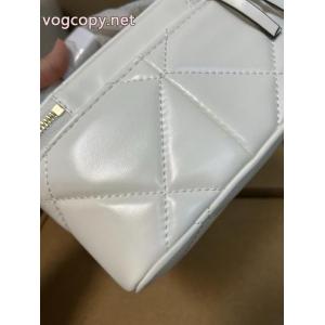 バッグTory Burchブランド 通販 激安今年買い足したい！ トップスをインするスタイル 一番人気.