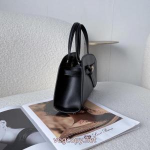 トリー バーチバッグ長く愛用できる 気軽にシンプルに使える 光沢のあるスーパー ブランド コピー..