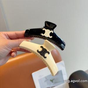定番人気商品 26AW お早目に 新作限定　人気沸騰中セリーヌコピー ブランド 通販    アクセサリー.