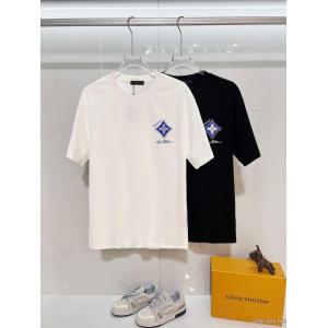 コピー 商品 通販LOUIS VUITTON半袖Tシャツ大好評アイテム 注目する憧れブランドの新作 セール価格でお得
