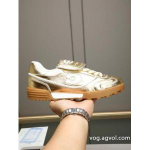 スーパー コピー ブランド 通販最安値新作 大人っぽく仕上げ ファッション感満載！COACHスニーカー..