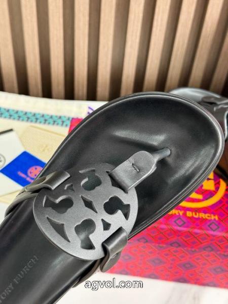 ブランド 偽物 通販スリッパ定番人気商品 ロゴが美しい 日本未入荷カラーTory Burch. 3